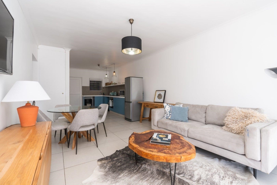 To Let 2 Bedroom Property for Rent in Green Point Western Cape